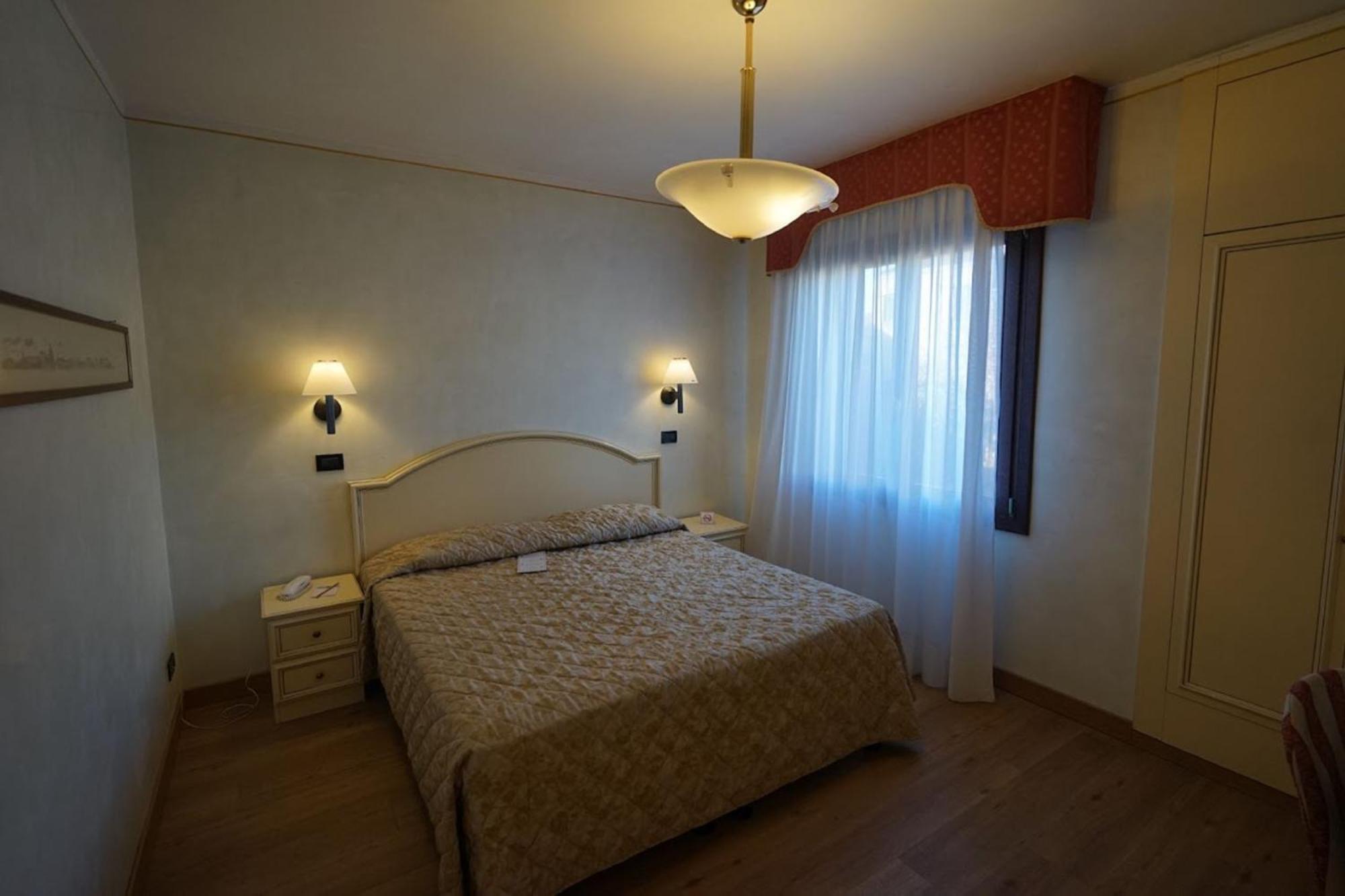 Hotel Carlton Capri Venice Ngoại thất bức ảnh