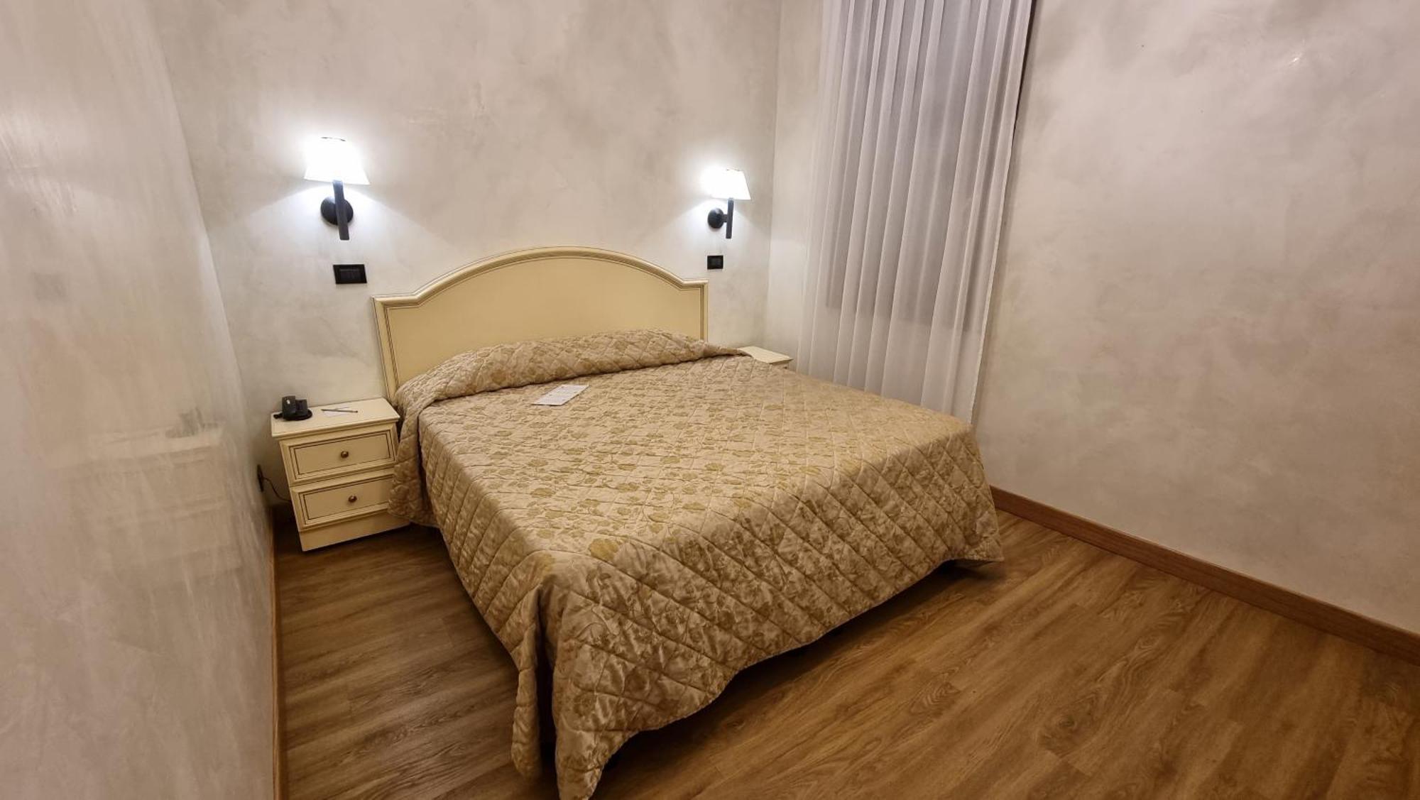 Hotel Carlton Capri Venice Ngoại thất bức ảnh