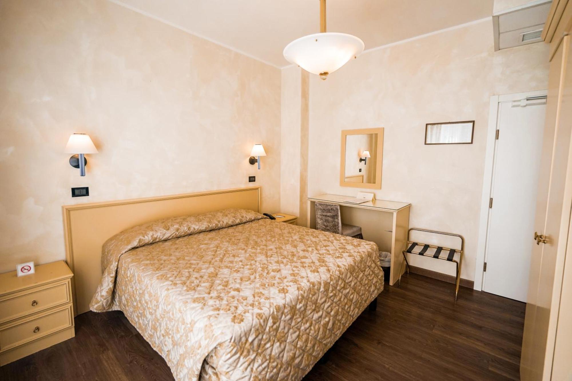 Hotel Carlton Capri Venice Ngoại thất bức ảnh